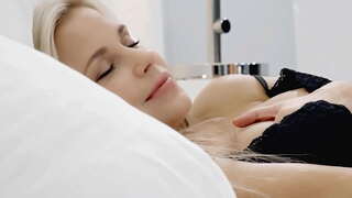 LETSDOEIT - #Ребекка Вольпетти #Изабелла Стар #Кинуски - Қозғалған Топтық ойын-сауық супер ыстық триосы