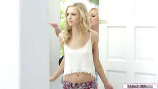 Leutik tits rumaja licked mangka rimmed ku lesbian bff