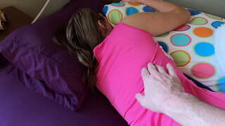 Bapana meunang stepdaughter nepi isuk-isuk jeung badag-na cock Bapana meunang stepdaughter nepi isuk-isuk jeung badag-na cock