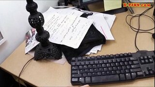 Чувак гуфт ӯ аҳд бо оби гарм бизнес-хонуми, ки дар он буданд, пул