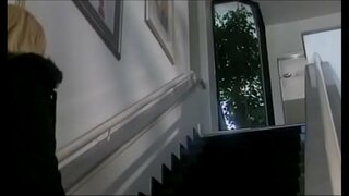 مثيرة جدا و مغرية فاتنة شقراء مع كبير أباريق بريتني سكاي جعلت الرجل أخذ دش حفر لها