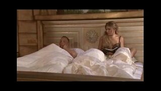 Blond saksa väga ulakas, et mitte raisata oma aega ja fucks koos kahe